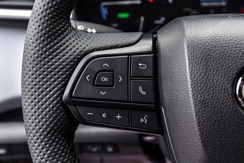 2025 Toyota Sienna Hybrid Sienna LE AWD 8-Pass Sienna LE AWD 8-Pass-Camera|brk assist| htd seats