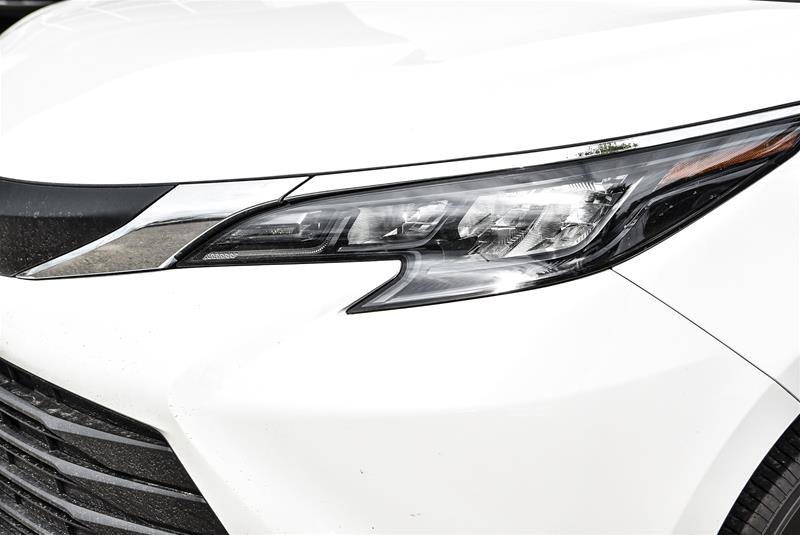 2025 Toyota Sienna Hybrid Sienna LE AWD 8-Pass