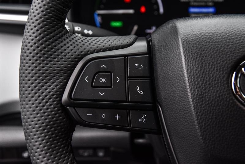 2025 Toyota Sienna Hybrid Sienna LE 8-Pass