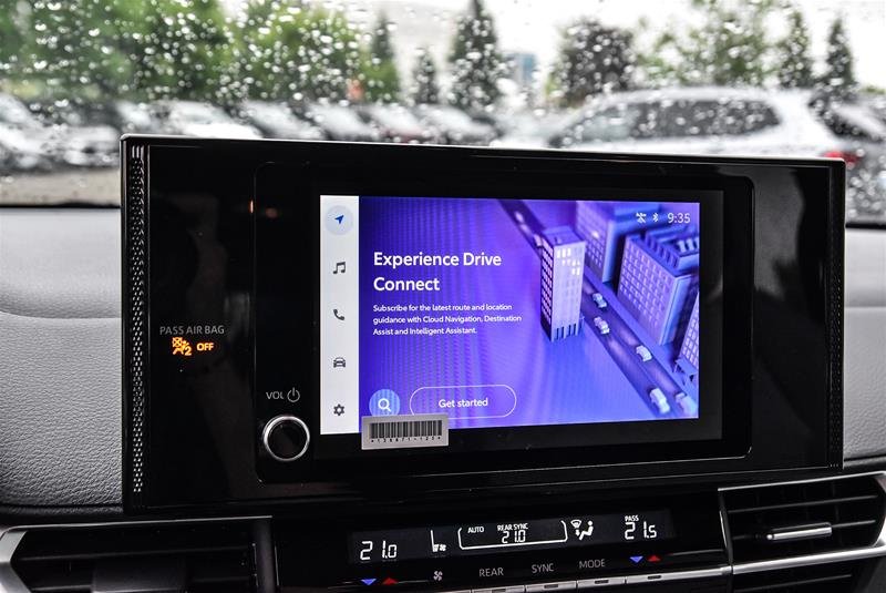 2025 Toyota Sienna Hybrid Sienna LE 8-Pass