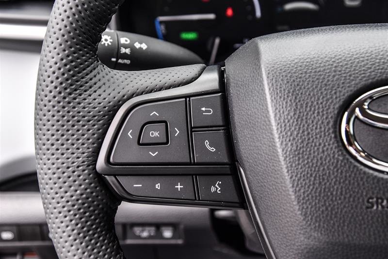 2025 Toyota Sienna Hybrid Sienna LE AWD 8-Pass