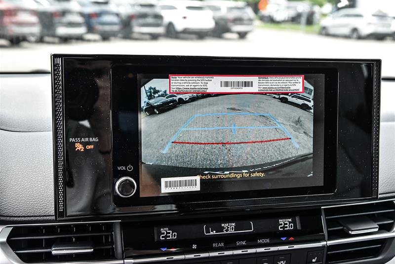 2025 Toyota Sienna Hybrid Sienna LE AWD 8-Pass