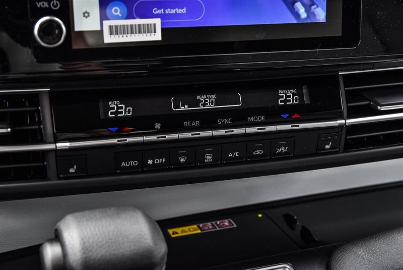2025 Toyota Sienna Hybrid Sienna LE AWD 8-Pass