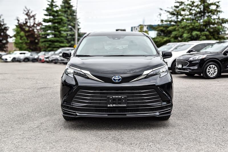 2025 Toyota Sienna Hybrid Sienna LE AWD 8-Pass Sienna LE AWD 8-Pass-Cross traffic|Brk assist|