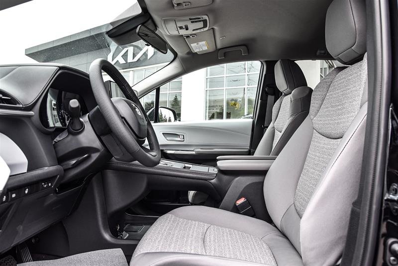 2025 Toyota Sienna Hybrid Sienna LE AWD 8-Pass Sienna LE AWD 8-Pass-Cross traffic|Brk assist|