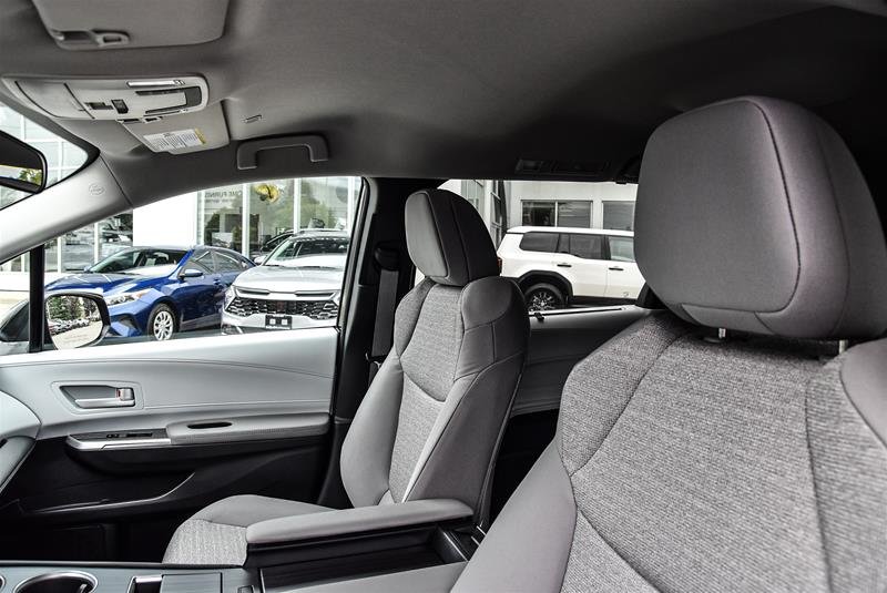 2025 Toyota Sienna Hybrid Sienna LE AWD 8-Pass Sienna LE AWD 8-Pass-Cross traffic|Brk assist|