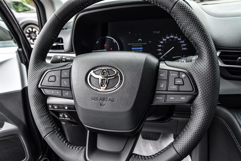 2025 Toyota Sienna Hybrid Sienna LE AWD 8-Pass Sienna LE AWD 8-Pass-Cross traffic|Brk assist|