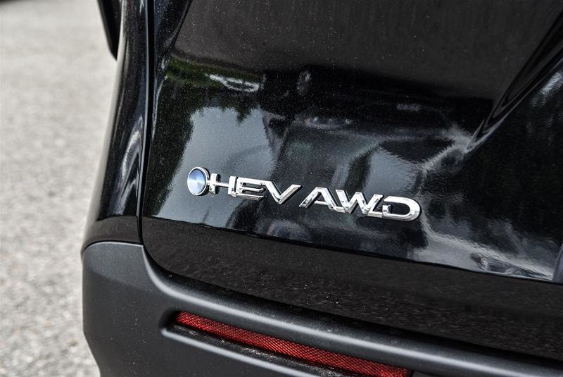 2025 Toyota Sienna Hybrid Sienna LE AWD 8-Pass Sienna LE AWD 8-Pass-Cross traffic|Brk assist|