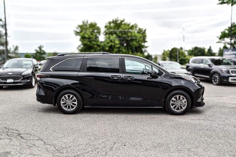 2025 Toyota Sienna Hybrid Sienna LE AWD 8-Pass Sienna LE AWD 8-Pass-Cross traffic|Brk assist|