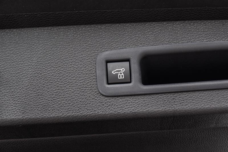 2025 Toyota Sienna Hybrid Sienna XLE 8-Pass