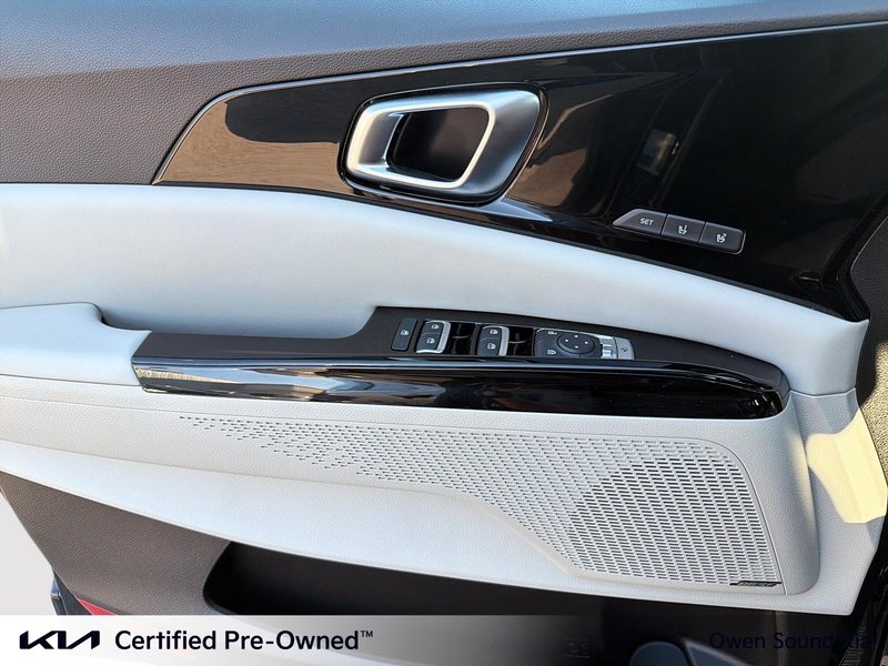 2022 Kia CARNIVAL SX