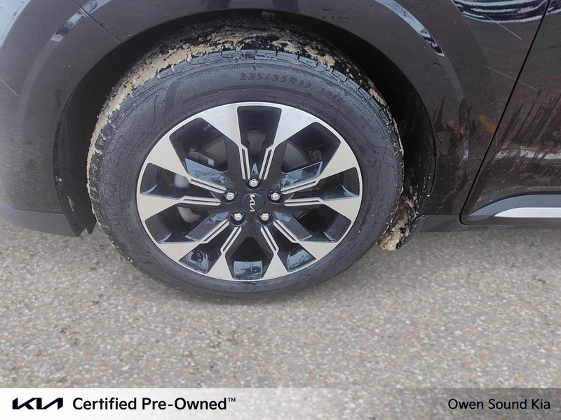 2024 Kia CARNIVAL EX One Owner