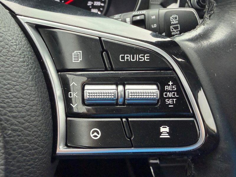 2021 Kia Seltos SX Turbo One Owner, Local Trade