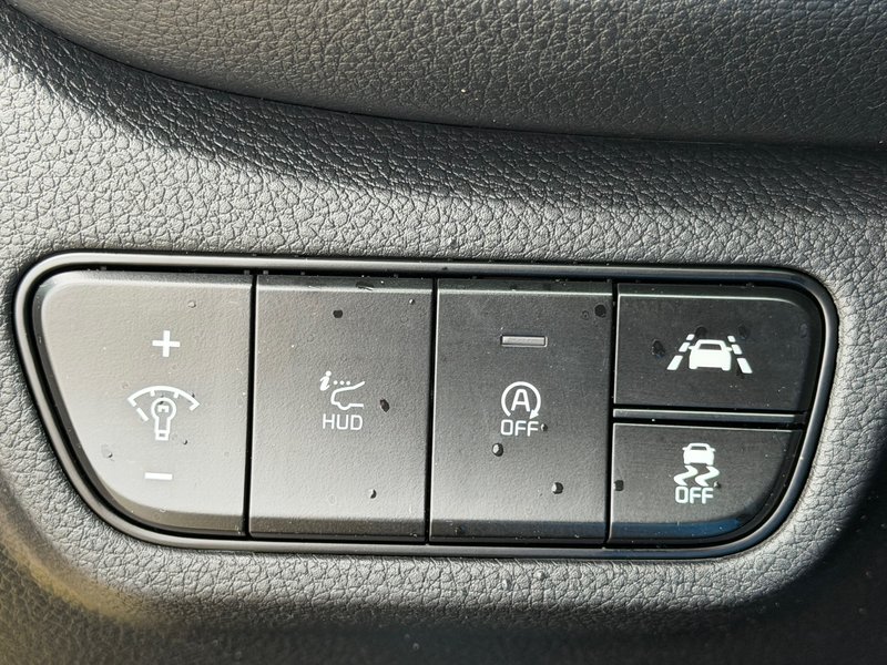 2021 Kia Seltos SX Turbo One Owner, Local Trade