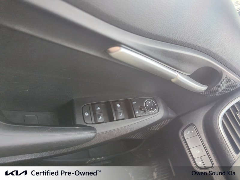 2023 Kia SELTOS LX One Owner, Local Trade