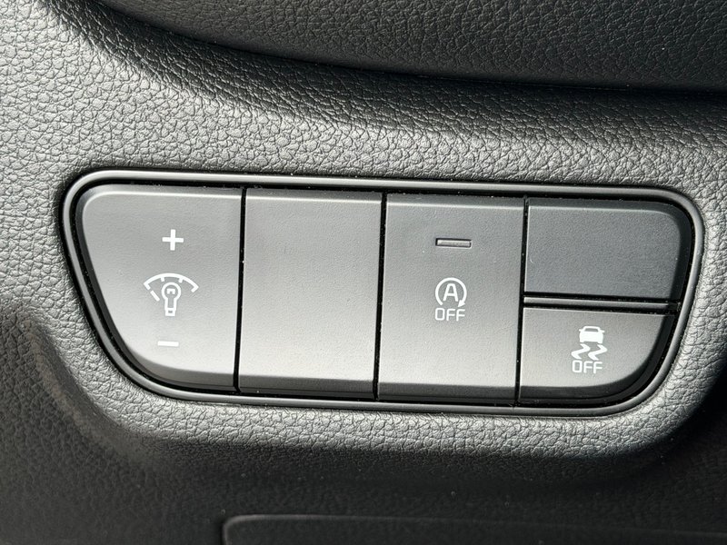2023 Kia Seltos LX One Owner, Local Trade