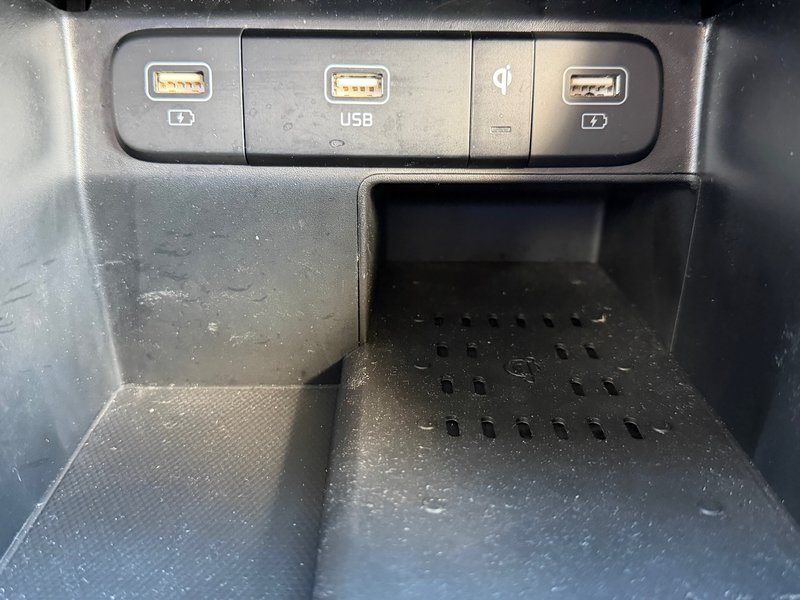 2023 Kia Sorento LX Premium
