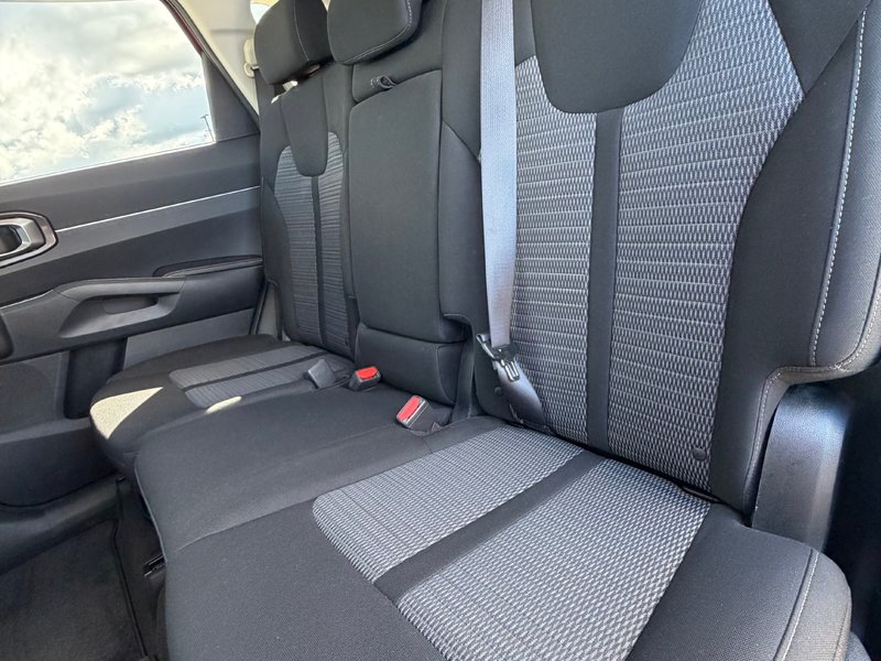 2023 Kia Sorento LX Premium