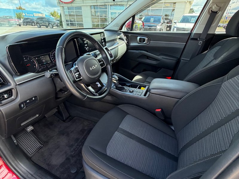 2023 Kia Sorento LX Premium