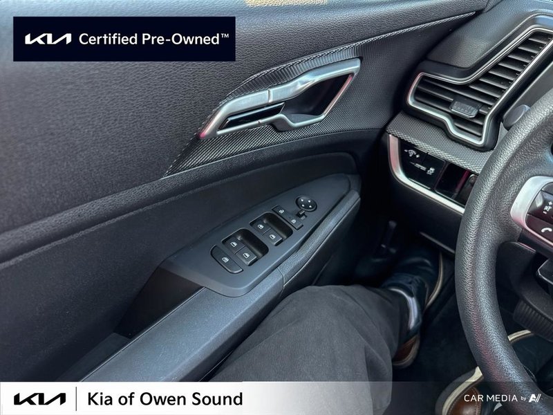 2023 Kia Sportage LX FWD Economical FWD
