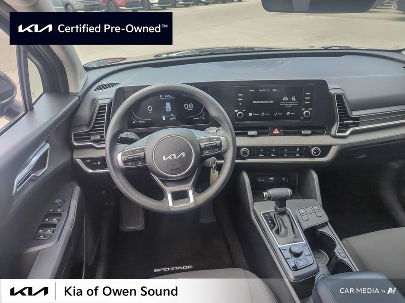 2023 Kia Sportage LX FWD Local One Owner FWD