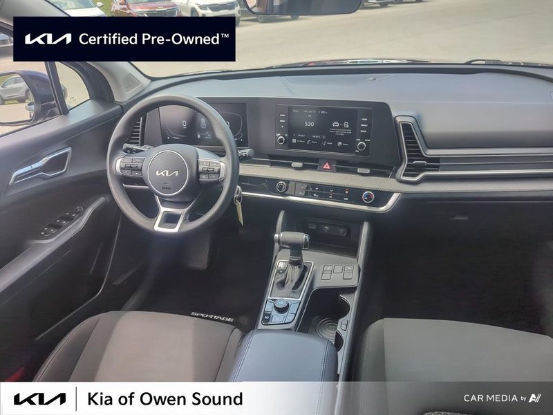 2023 Kia Sportage LX FWD Local One Owner FWD