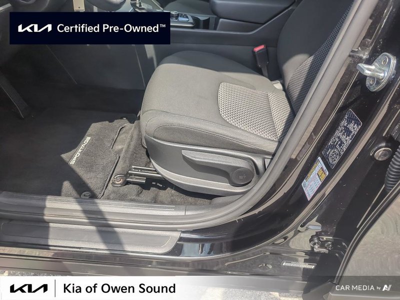 2023 Kia Sportage LX FWD Local One Owner FWD