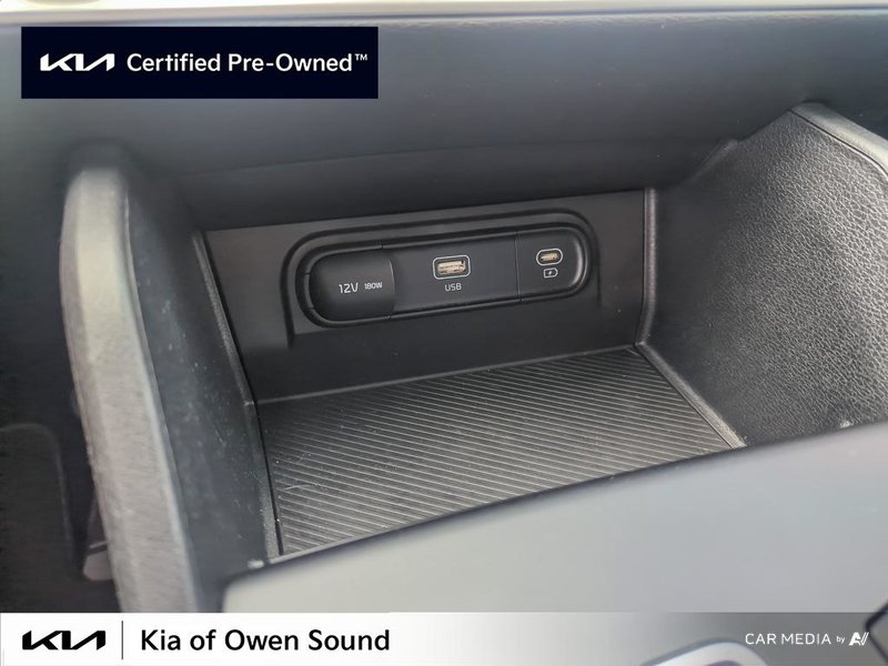 2023 Kia Sportage LX FWD Local One Owner FWD