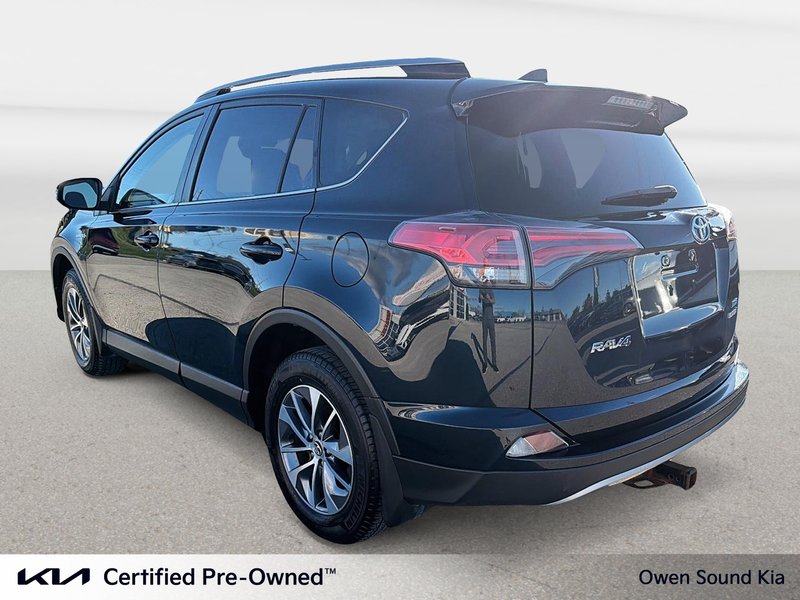 2018 Toyota RAV4 HYBRID LE+