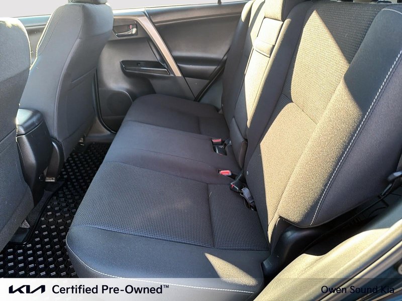 2018 Toyota RAV4 HYBRID LE+