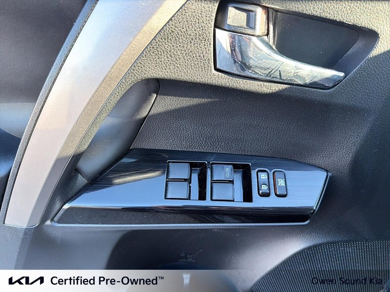 2018 Toyota RAV4 HYBRID LE+