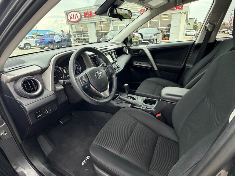 2017 Toyota RAV4 LE