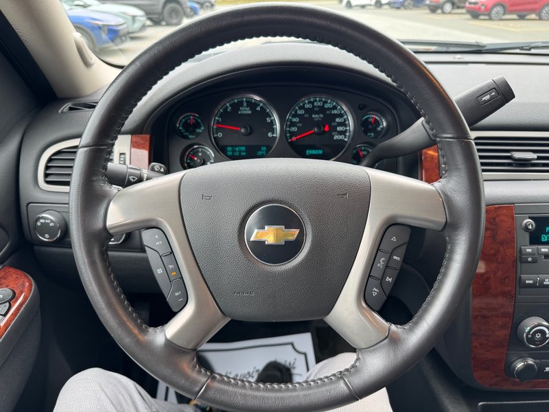 Chevrolet Avalanche LT Z71 4X4 PNEUS D'HIVER DEMARREUR PAS ACCIDENTE 2011 INSPECTE+HITCH+COUVRE CAISSE RIGIDE+PROTECTEUR DE CAISSE+CLIMATISATION BI-ZONES+BLUETOOTH+MAGS 20''