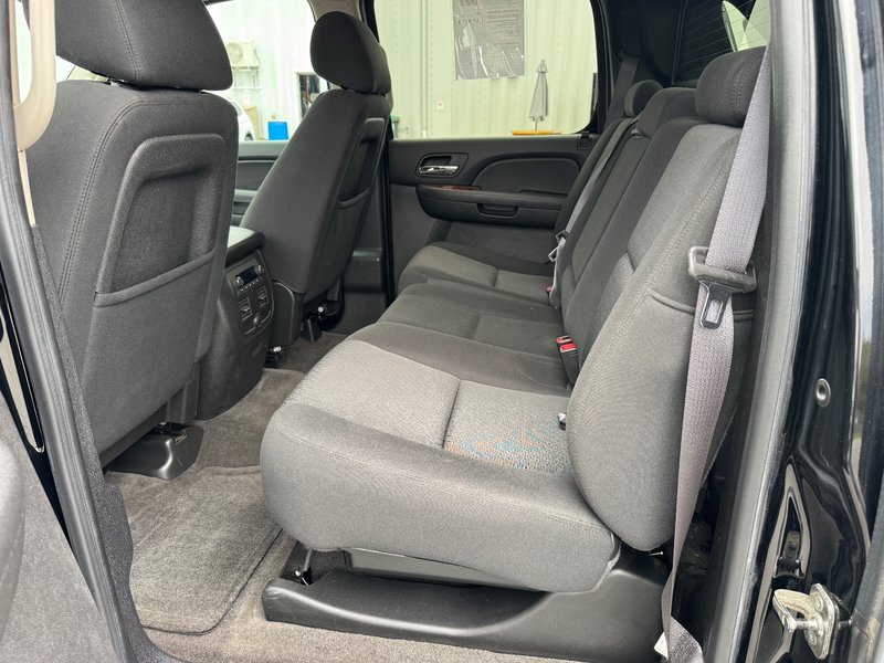 Chevrolet Avalanche LT Z71 4X4 PNEUS D'HIVER DEMARREUR PAS ACCIDENTE 2011 INSPECTE+HITCH+COUVRE CAISSE RIGIDE+PROTECTEUR DE CAISSE+CLIMATISATION BI-ZONES+BLUETOOTH+MAGS 20''