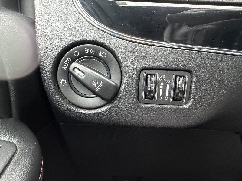 Dodge Grand Caravan Premium Plus PNEUS D'HIVER DEMARREUR PAS ACCIDENTE 2020 INSPECTE+HITCH+VOLANT CHAUFFANT+CUIR/TISSUS+SIEGE ELECTRIQUE+PORTES/HAYON ELECTRIQUE+MAGS 17''