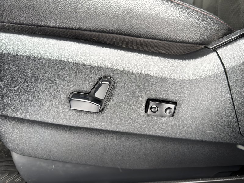 Dodge Grand Caravan Premium Plus PNEUS D'HIVER DEMARREUR PAS ACCIDENTE 2020 INSPECTE+HITCH+VOLANT CHAUFFANT+CUIR/TISSUS+SIEGE ELECTRIQUE+PORTES/HAYON ELECTRIQUE+MAGS 17''