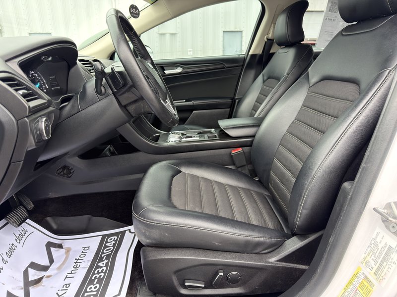 Ford Fusion SE AWD PNEUS D'HIVER DEMARREUR PAS ACCIDENTE 2018 INSPECTE+PNEUS NEUFS+CUIR+SIEGES ELECTRIQUE+CAMERA DE RECUL+APPLE CARPLAY+CLIMATISATION BI-ZONES