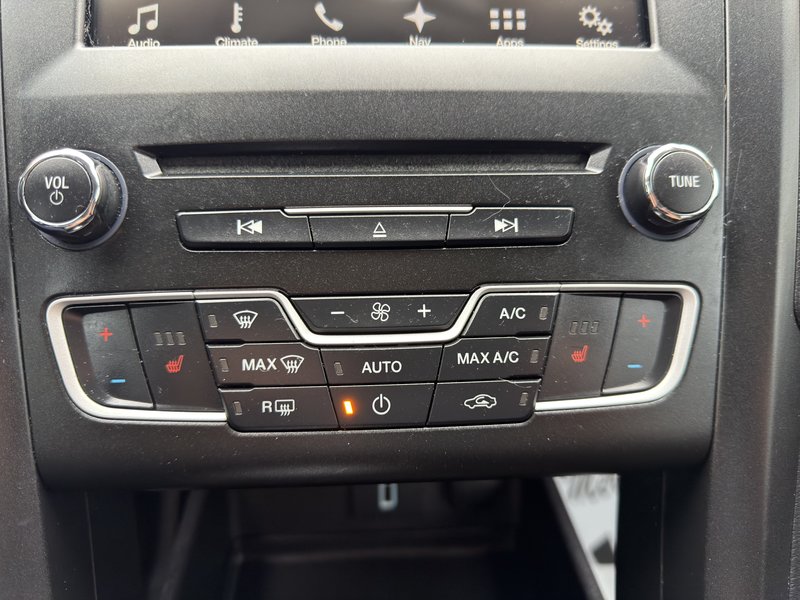 Ford Fusion SE AWD PNEUS D'HIVER DEMARREUR PAS ACCIDENTE 2018 INSPECTE+PNEUS NEUFS+CUIR+SIEGES ELECTRIQUE+CAMERA DE RECUL+APPLE CARPLAY+CLIMATISATION BI-ZONES