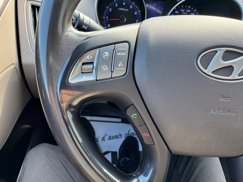 Hyundai Tucson GL TA DEMARREUR SIEGES CHAUFFANTS BLUETOOTH 2015 INSPECTE+AIR CLIMATISE+RADIO SIRIUS+REGULATEUR DE VITESSES+GROUPE ELECTRIQUE+COMMANDES AU VOLANT