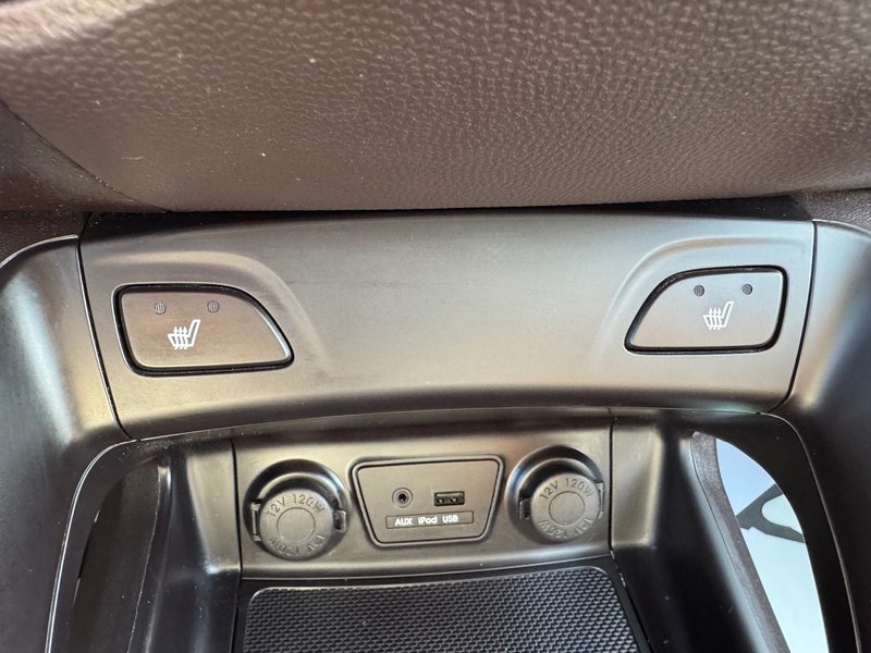 Hyundai Tucson GL TA DEMARREUR SIEGES CHAUFFANTS BLUETOOTH 2015 INSPECTE+AIR CLIMATISE+RADIO SIRIUS+REGULATEUR DE VITESSES+GROUPE ELECTRIQUE+COMMANDES AU VOLANT
