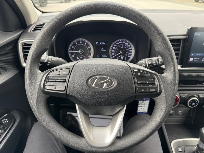 Hyundai Venue Essential PNEUS D'HIVER APPLE CARPLAY PAS ACCIDENT 2021 INSPECTE+CAMERA DE RECUL+SIEGES CHAUFFANTS+AIR CLIMATISE+BLUETOOTH+REGULATEUR DE VITESSES