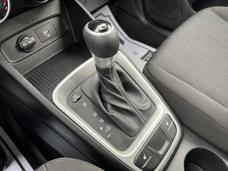 Hyundai Venue Essential PNEUS D'HIVER APPLE CARPLAY PAS ACCIDENT 2021 INSPECTE+CAMERA DE RECUL+SIEGES CHAUFFANTS+AIR CLIMATISE+BLUETOOTH+REGULATEUR DE VITESSES