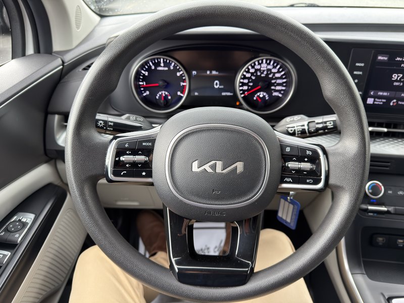 Kia Carnival LX WRAP CAPOT ET TOIT PNEUS D'HIVER PAS ACCIDENTE 2022 INSPECTE+PNEUS D'ÉTÉ NEUFS+HTICH+MAGS 19''+ANDROID AUTO/APPLE CARPLAY+CAMERA DE RECUL+AIR CLIMATISE