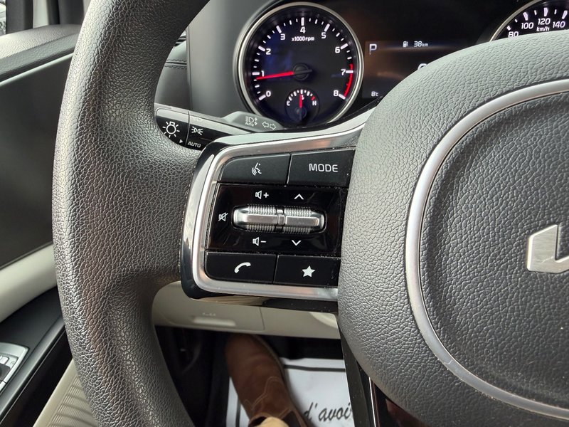 Kia Carnival LX WRAP CAPOT ET TOIT PNEUS D'HIVER PAS ACCIDENTE 2022 INSPECTE+PNEUS D'ÉTÉ NEUFS+HTICH+MAGS 19''+ANDROID AUTO/APPLE CARPLAY+CAMERA DE RECUL+AIR CLIMATISE