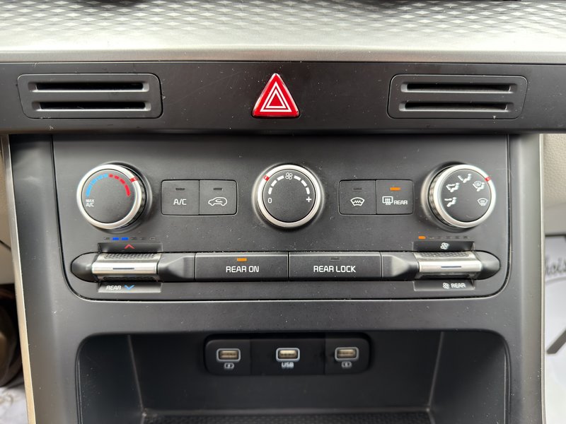 Kia Carnival LX WRAP CAPOT ET TOIT PNEUS D'HIVER PAS ACCIDENTE 2022 INSPECTE+PNEUS D'ÉTÉ NEUFS+HTICH+MAGS 19''+ANDROID AUTO/APPLE CARPLAY+CAMERA DE RECUL+AIR CLIMATISE