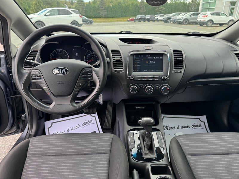 Kia Forte LX+ PNEUS NEUFS APPLE CARPLAY SIEGES CHAUFFANTS 2018 INSPECTE+CAMERA DE RECUL+AIR CLIMATISE+RADIO SIRIUS+REGULATEUR DE VITESSES+PHARES AUTOMATIQUE