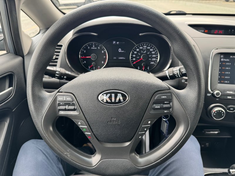 Kia Forte LX+ PNEUS NEUFS APPLE CARPLAY SIEGES CHAUFFANTS 2018 INSPECTE+CAMERA DE RECUL+AIR CLIMATISE+RADIO SIRIUS+REGULATEUR DE VITESSES+PHARES AUTOMATIQUE