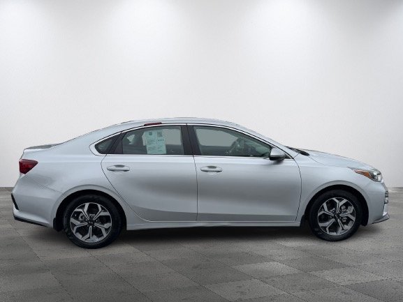 Kia Forte EX PNEUS D'HIVER DEMARREUR PAS ACCIDENTE 2020 INSPECTE+VOLANT CHAUFFANT+DETECTEUR D'ANGLES MORTS+MAGS 16''+CHARGEUR INDUCTIF POUR CELLULAIRE