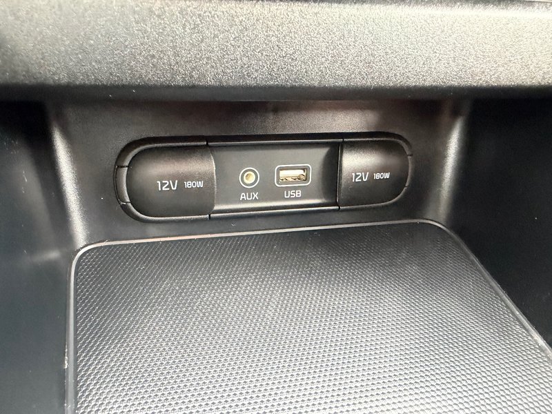 Kia Forte LX DEFLECTEUR CAPOT APPLE CARPLAY CAMERA 2020 INSPECTE+SIEGES CHAUFFANTS+BLUETOOTH+REGULATEUR DE VITESSES+PHARES AUTOMATIQUE+AIR CLIMATISE