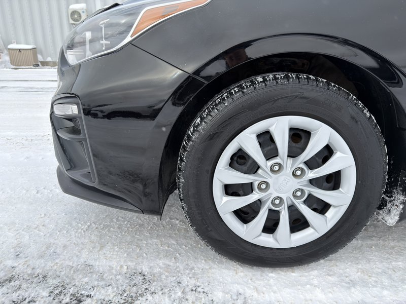 Kia Forte LX DEFLECTEUR CAPOT APPLE CARPLAY CAMERA 2020 INSPECTE+SIEGES CHAUFFANTS+BLUETOOTH+REGULATEUR DE VITESSES+PHARES AUTOMATIQUE+AIR CLIMATISE